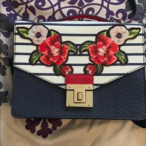 Aldo Purse